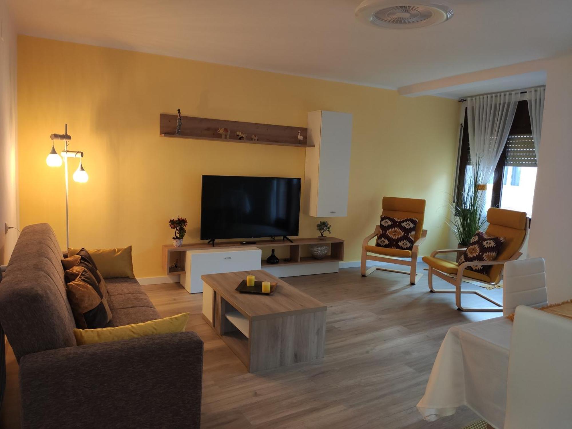 Apartamento Confort II La Seu d'Urgell Exterior photo